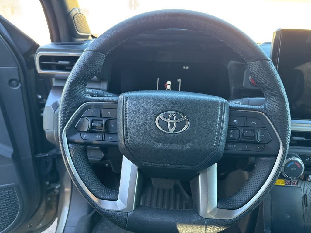 Used 2024 Toyota Tacoma TRD Off-Road image 9