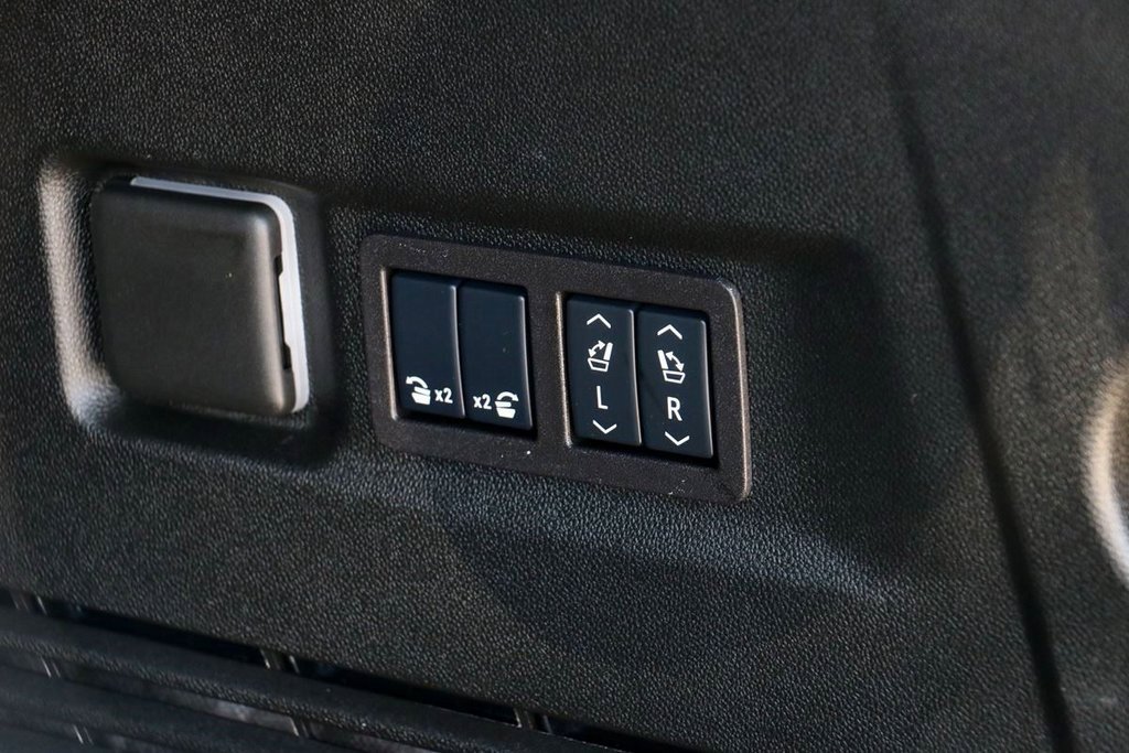 Used 2025 GMC Yukon XL Elevation w/ LPO, Floor Liner Package image 12