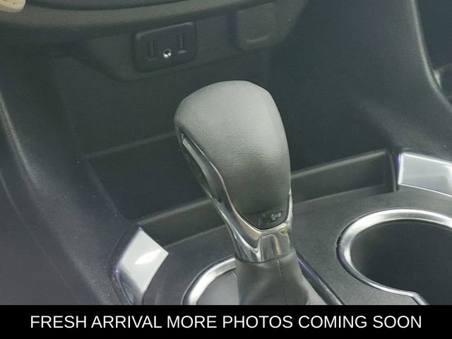 Used 2022 Chevrolet Traverse LS image 26