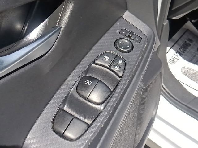 Used 2025 Nissan Sentra SV FWD image 12
