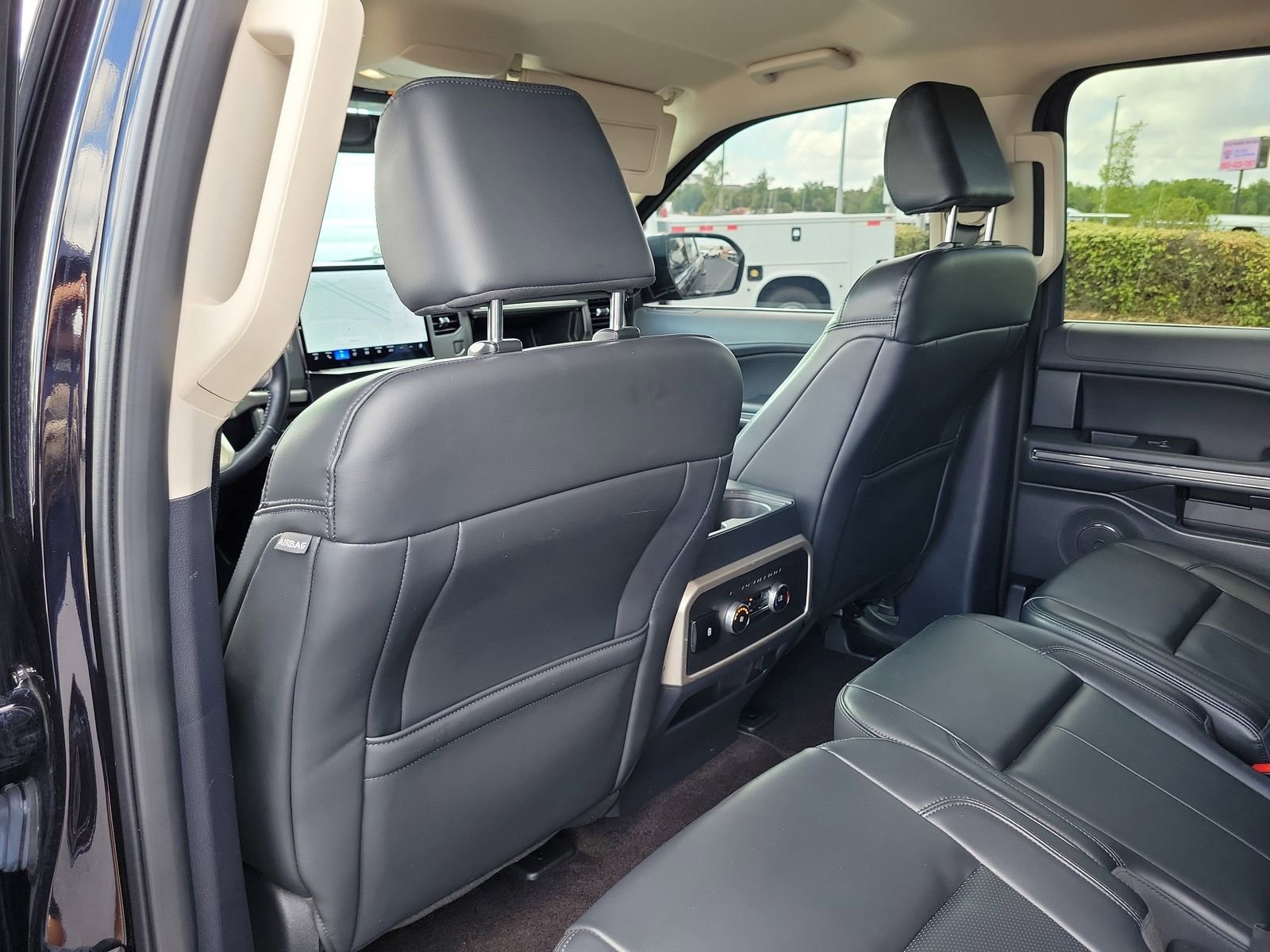 Certified 2023 Ford Expedition XLT RWD image 9