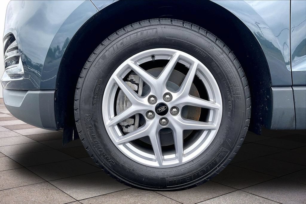 Certified 2024 Ford Edge SEL w/ Convenience Package AWD/4WD image 9