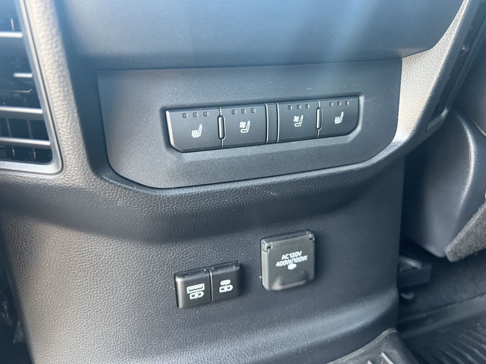 Used 2025 Toyota Tundra Platinum AWD/4WD image 12