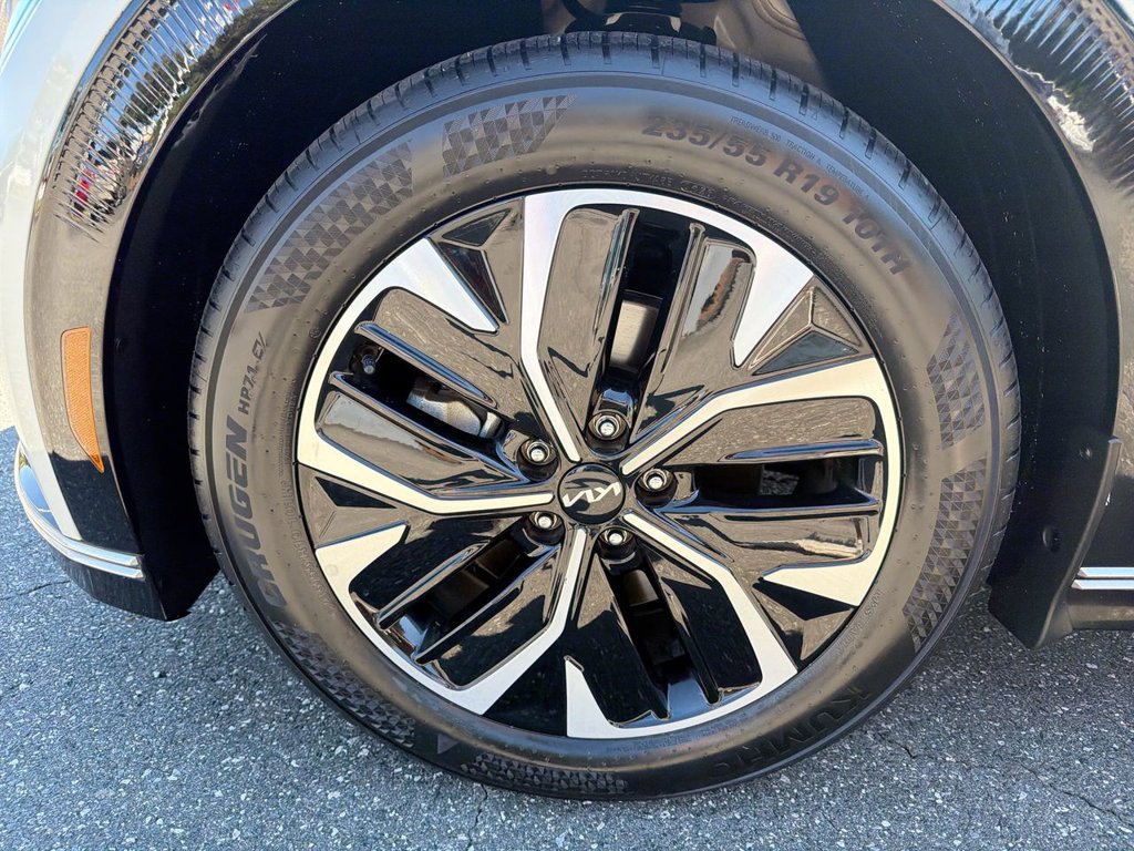 Used 2023 Kia EV6 Wind RWD image 10
