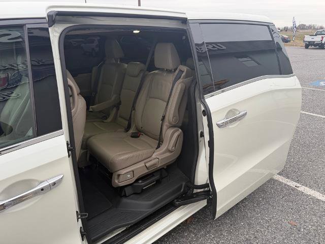 Used 2018 Honda Odyssey Elite image 12