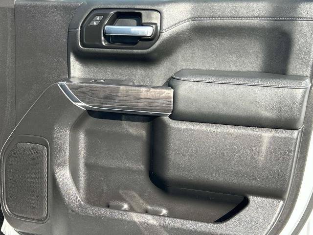 Used 2021 Chevrolet Silverado 1500 LTZ AWD/4WD image 24