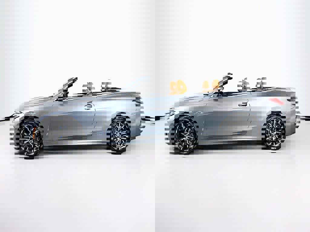 Used 2023 BMW 430i Convertible image 2