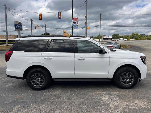 Certified 2025 Ford Expedition Active RWD image 2