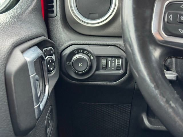 Used 2018 Jeep Wrangler Unlimited Sahara w/ Cold Weather Group image 35