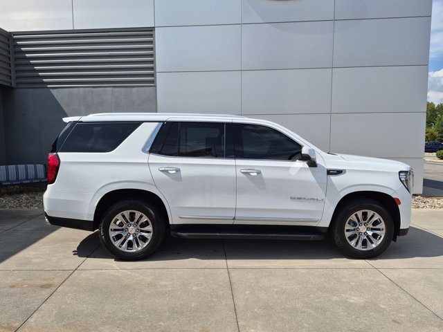 Used 2022 GMC Yukon Denali RWD image 3