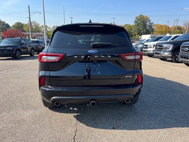 Certified 2023 Ford Escape ST-Line Elite w/ Premium Technology Package AWD/4WD image 5