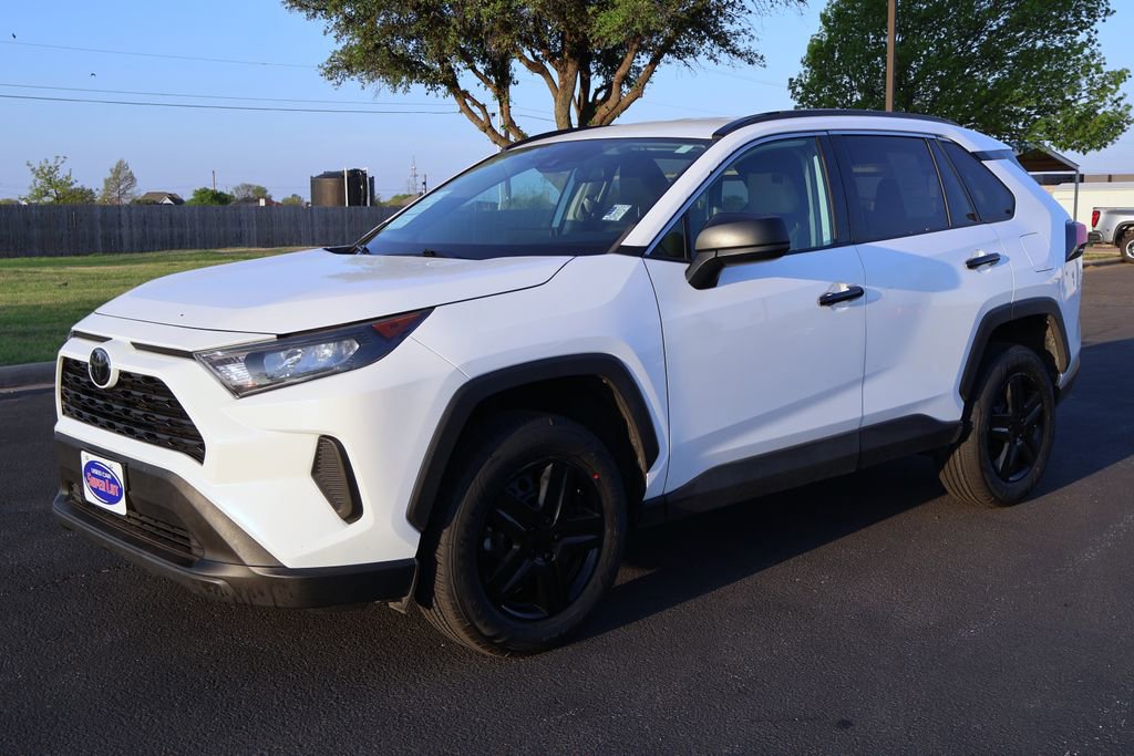 Used 2021 Toyota RAV4 LE FWD image 7