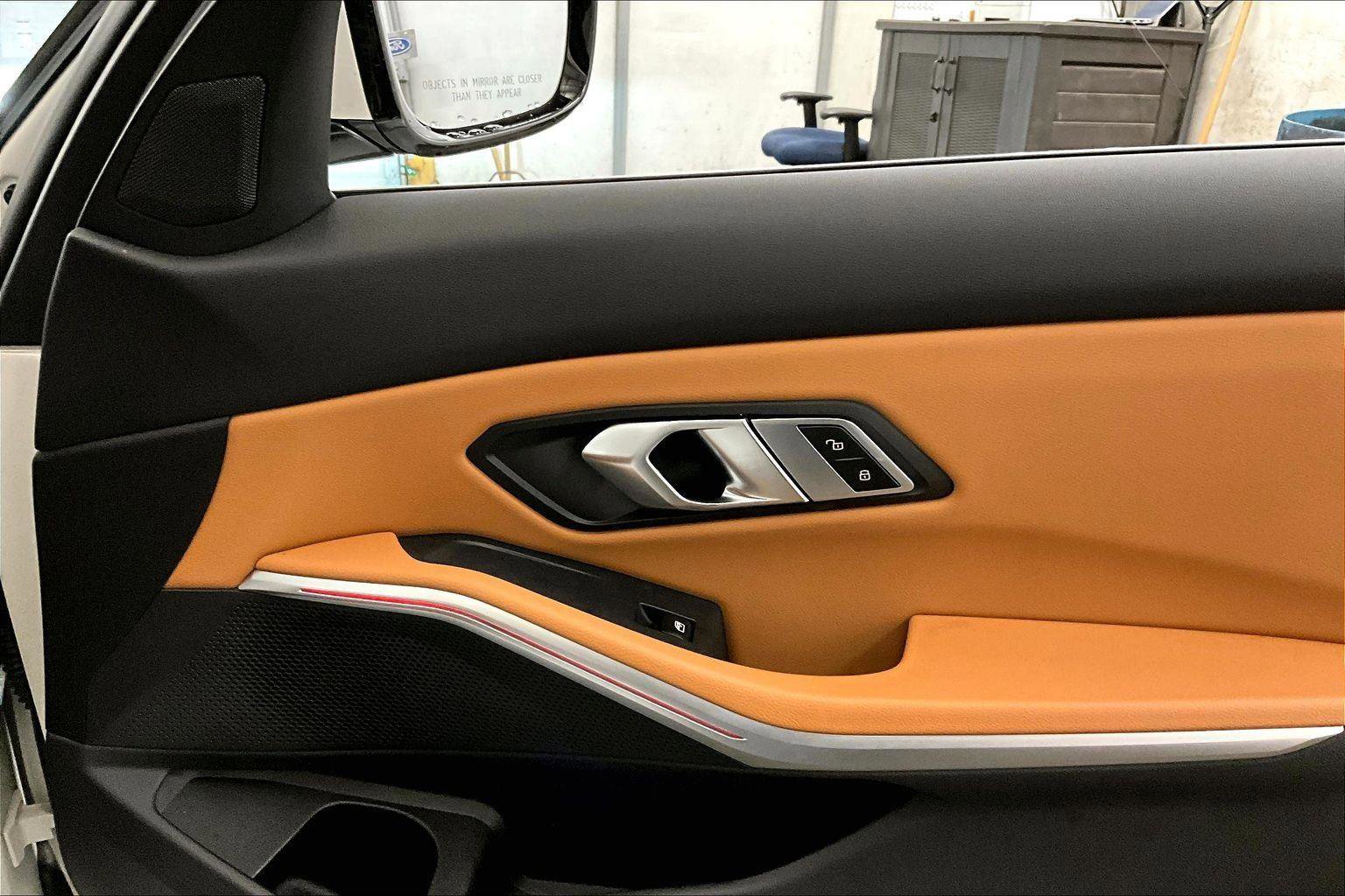 Used 2022 BMW 330i xDrive 330i xDrive w/ Driving Assistance Package image 23