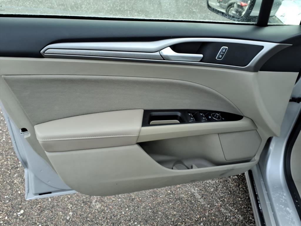 Certified 2019 Ford Fusion SE image 13
