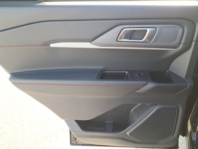 Certified 2025 Ford Explorer ST-Line image 14