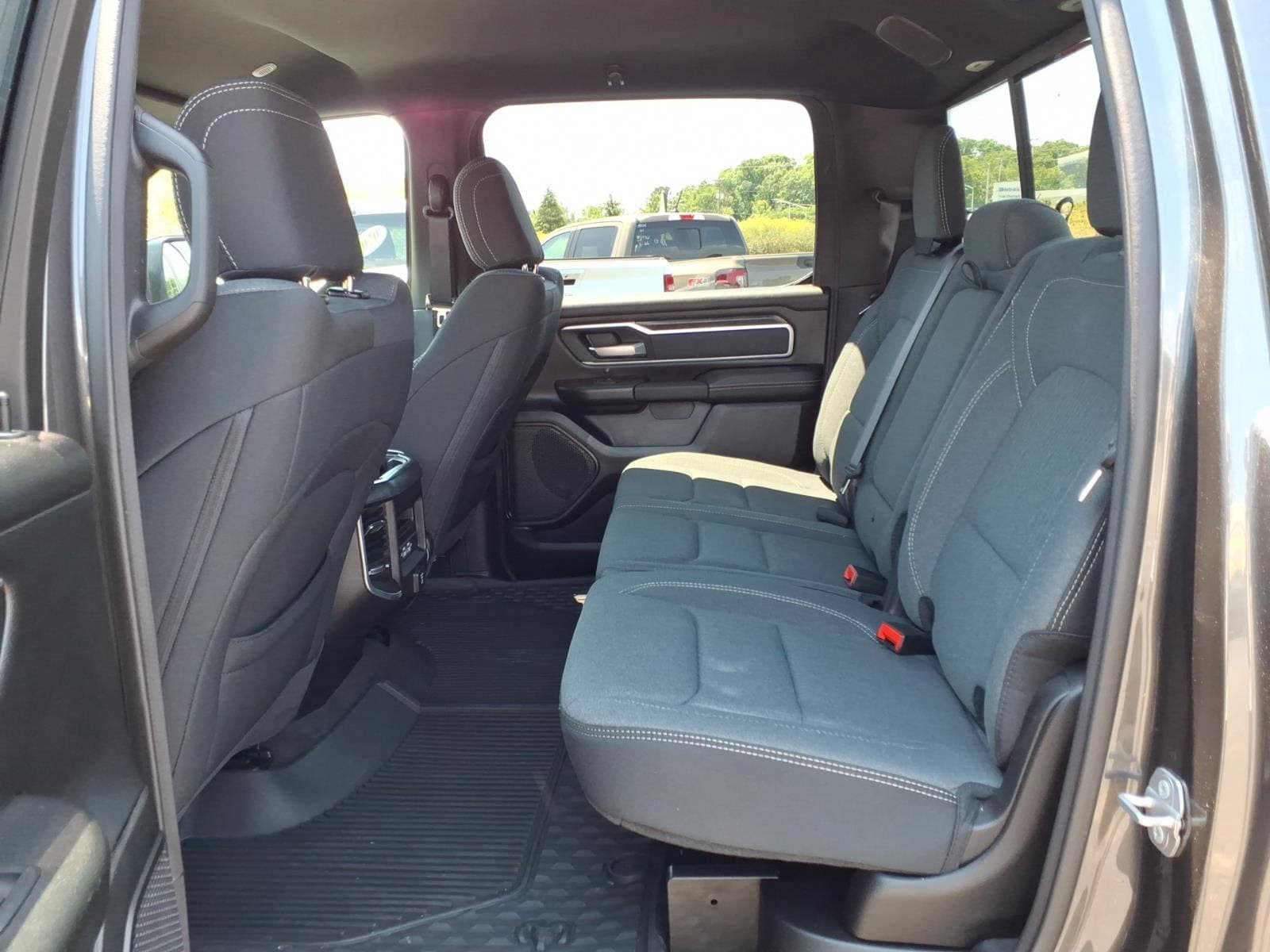 Used 2022 RAM 1500 Big Horn AWD/4WD image 14