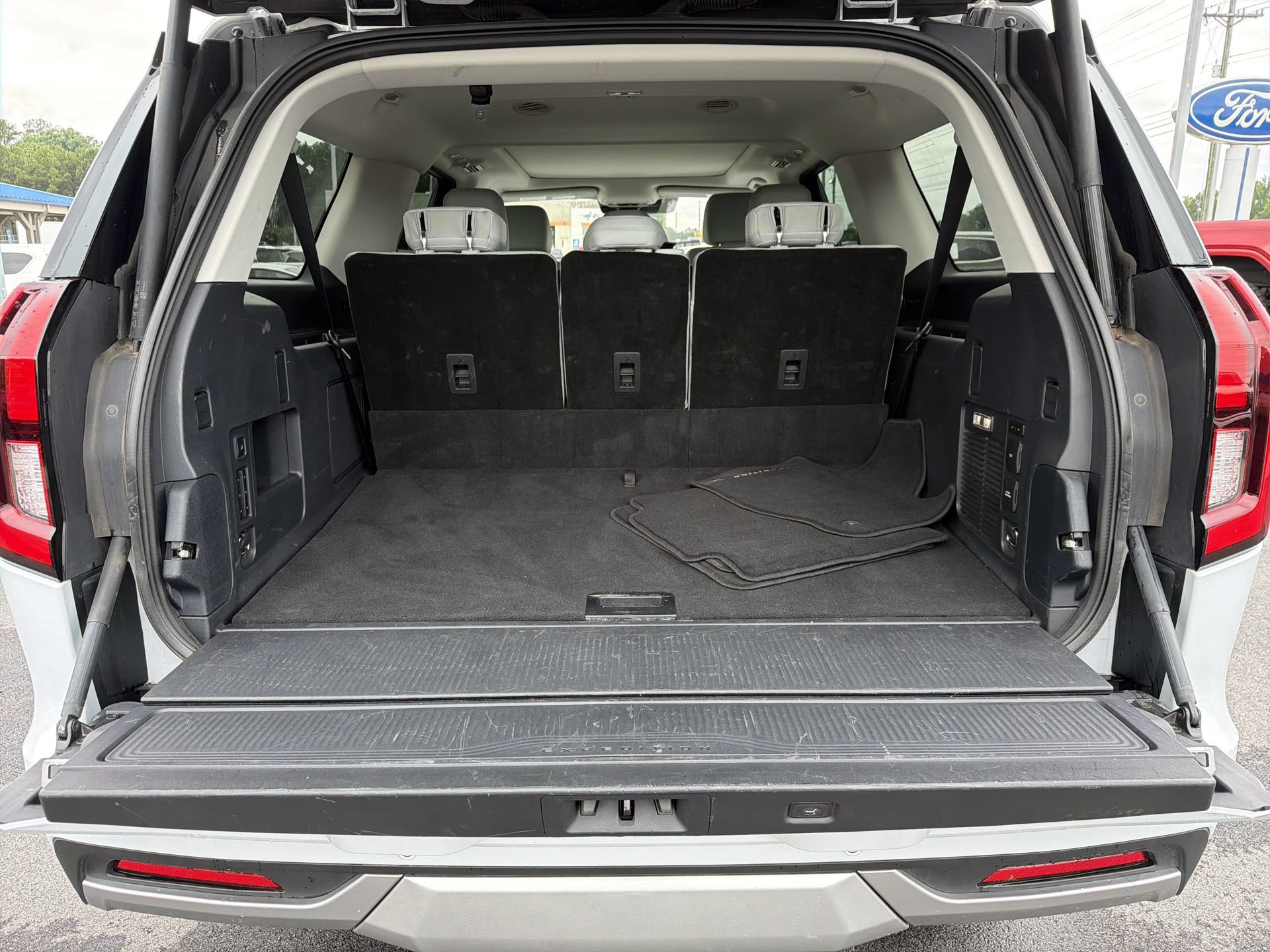 Certified 2025 Ford Expedition Max Platinum AWD/4WD image 28
