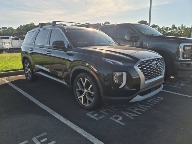 Used 2022 Hyundai Palisade SEL w/ Premium Package FWD image 1