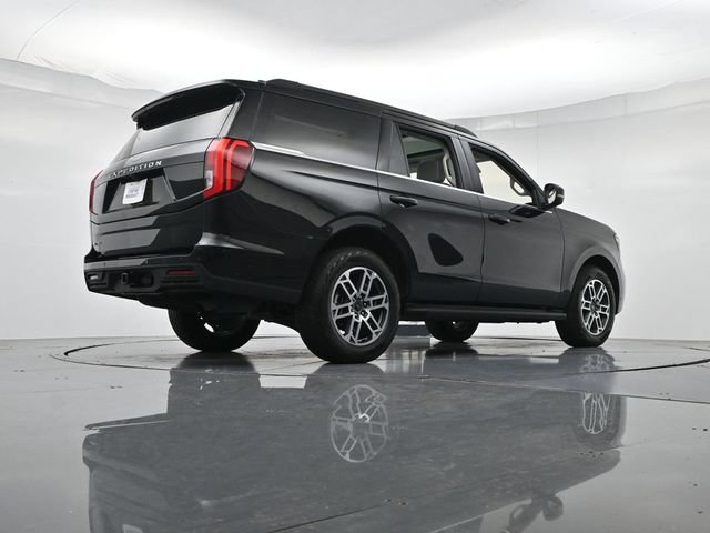 Certified 2025 Ford Expedition Active AWD/4WD image 36