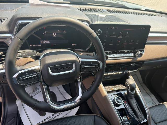 Used 2024 GMC Canyon Denali AWD/4WD image 12