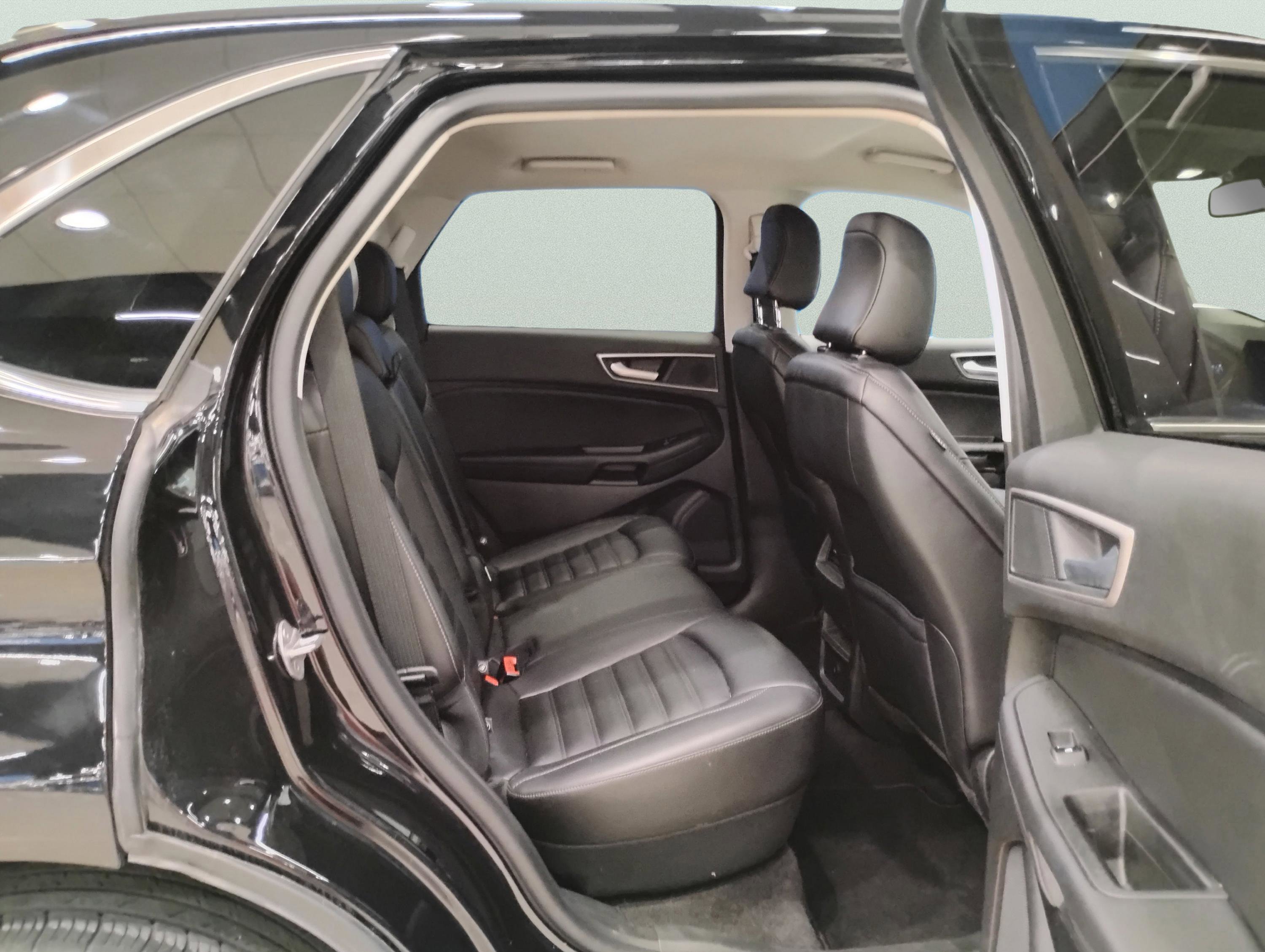 Certified 2024 Ford Edge SEL image 12