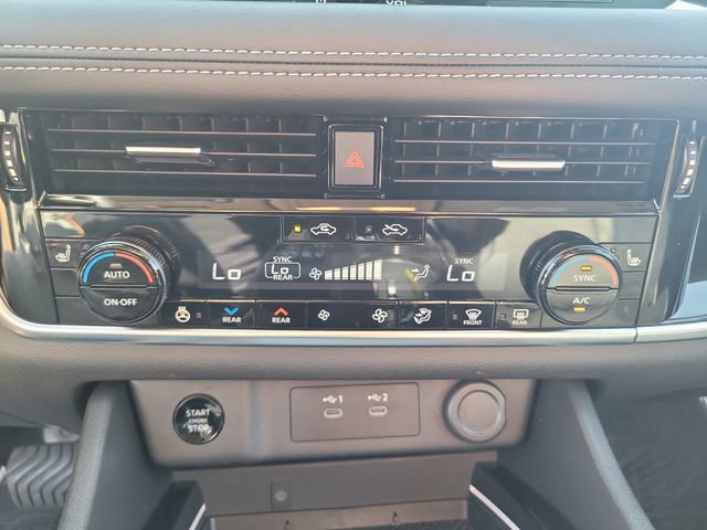 Used 2025 Nissan Rogue SL w/ Tech Package AWD/4WD image 19