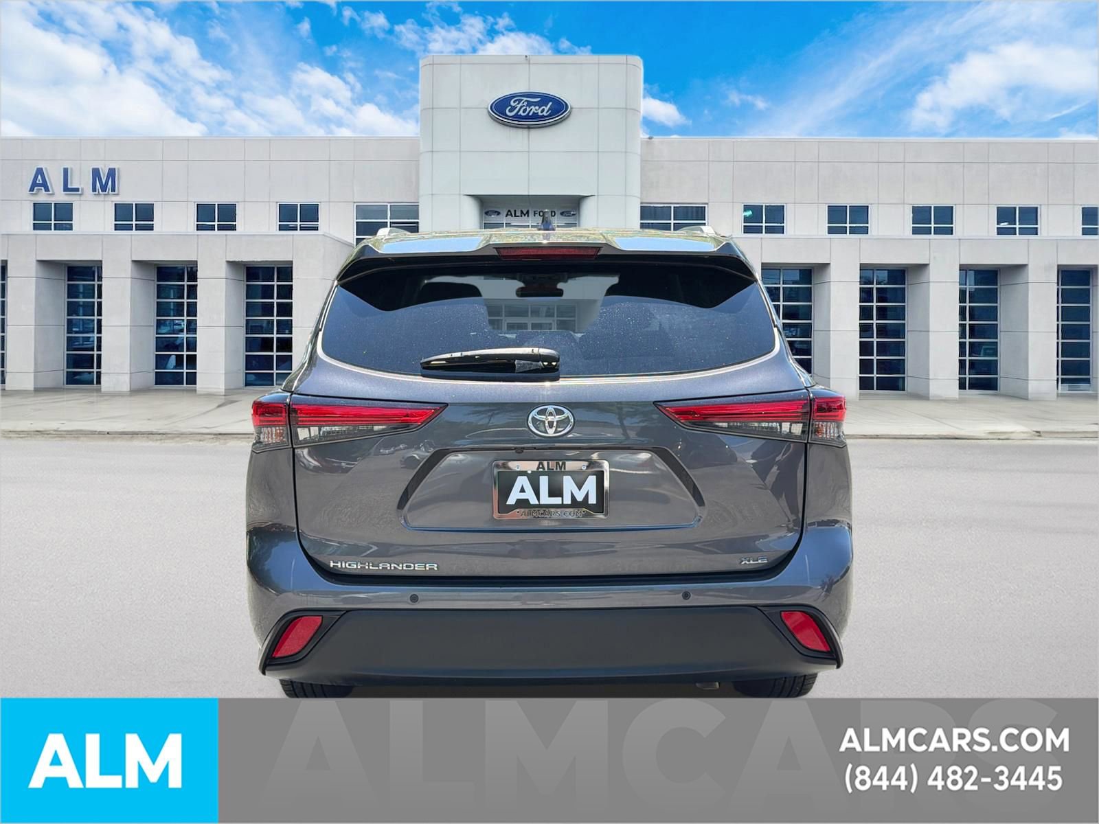 Used 2022 Toyota Highlander XLE FWD image 6