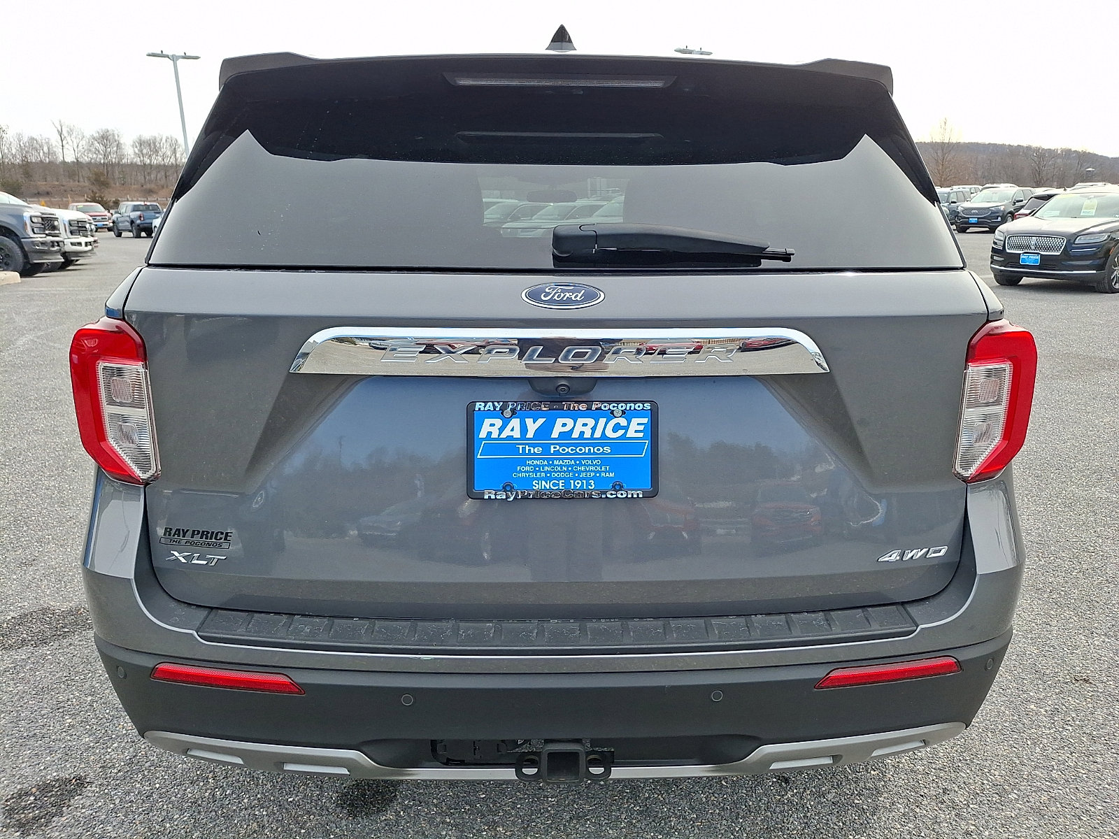 Certified 2023 Ford Explorer XLT w/ Equipment Group 202A AWD/4WD image 5