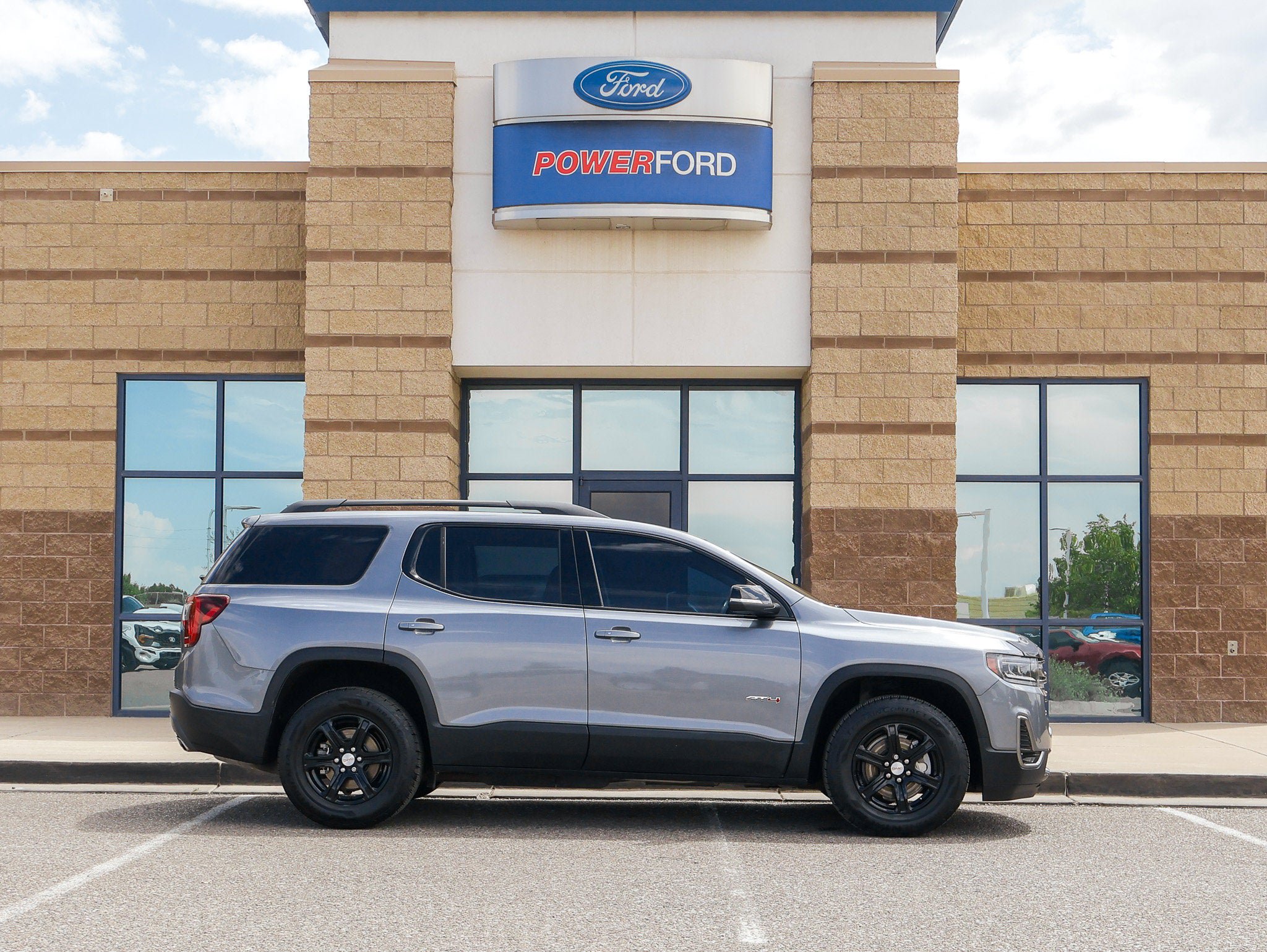 Used 2020 GMC Acadia AT4 w/ Driver Alert Package II AWD/4WD image 5
