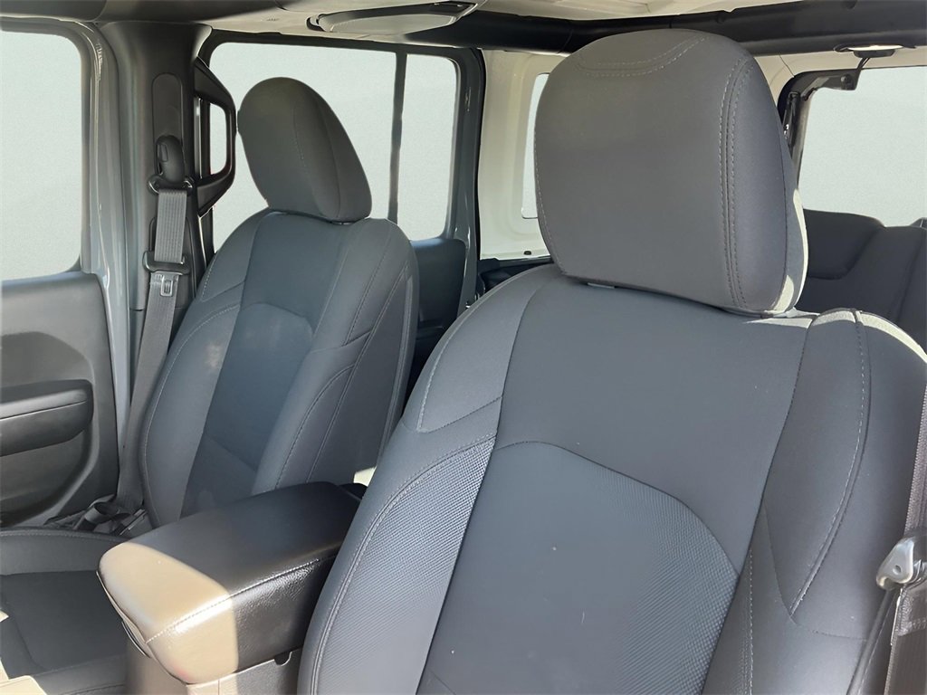 Used 2019 Jeep Wrangler Unlimited Sport image 23