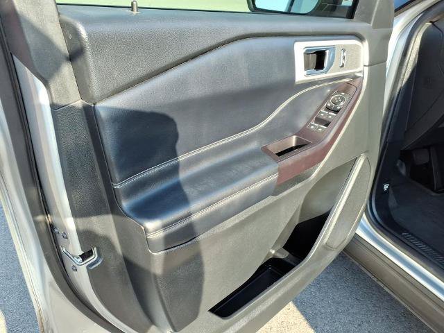 Certified 2020 Ford Explorer XLT w/ Equipment Group 202A RWD image 8