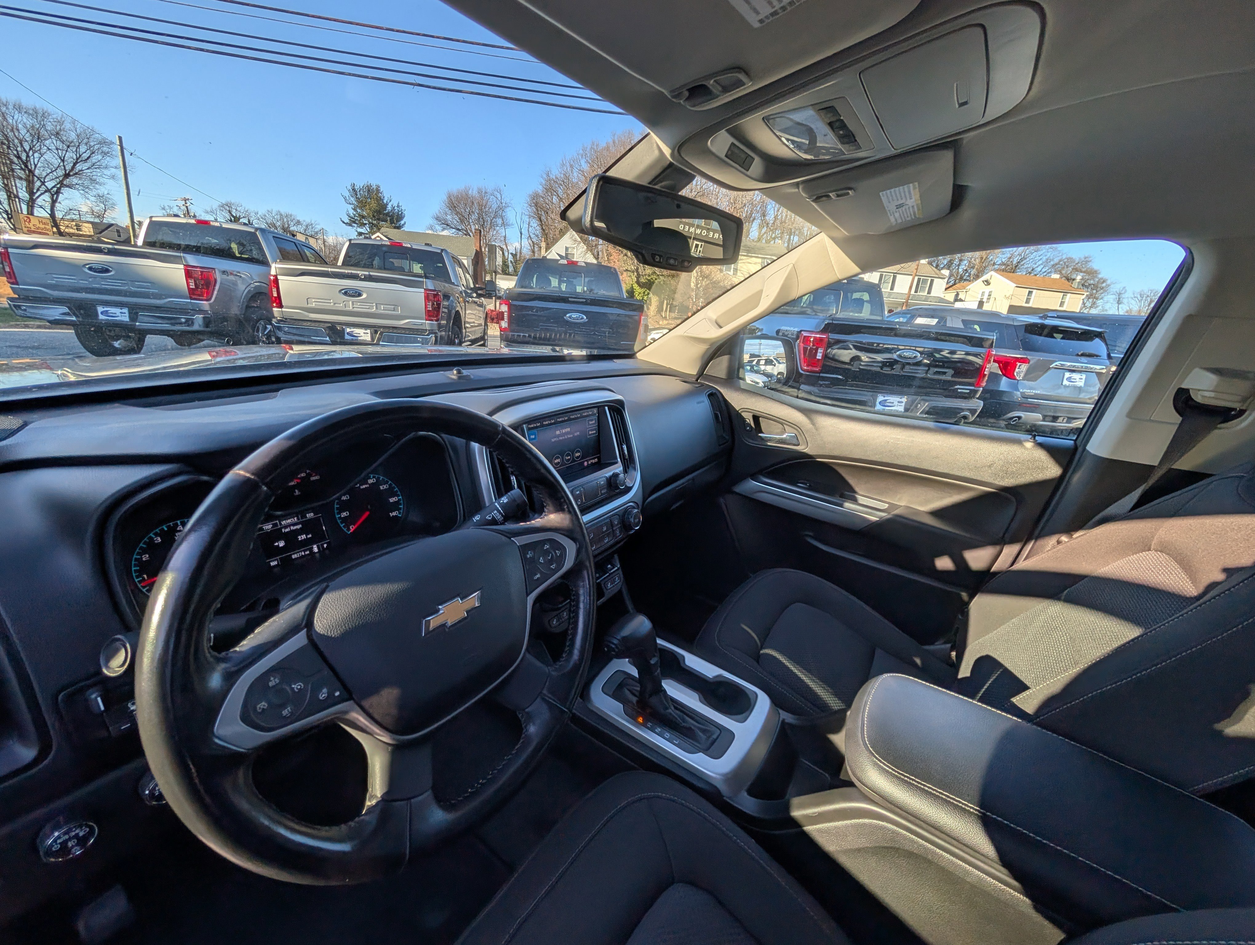 Used 2021 Chevrolet Colorado LT w/ LT Convenience Package image 16