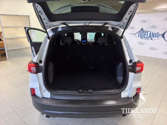Certified 2025 Ford Escape ST-Line FWD image 12