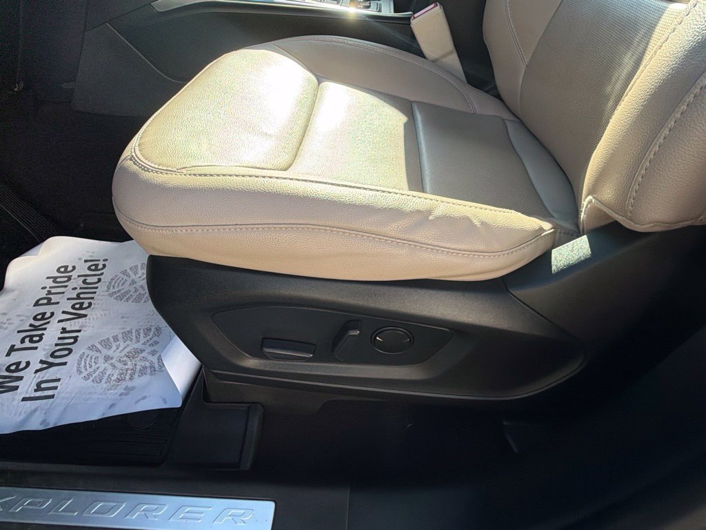 Certified 2022 Ford Explorer Limited AWD/4WD image 31
