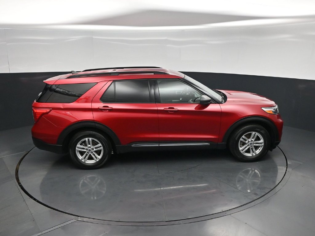 Certified 2021 Ford Explorer XLT w/ Equipment Group 202A RWD image 39