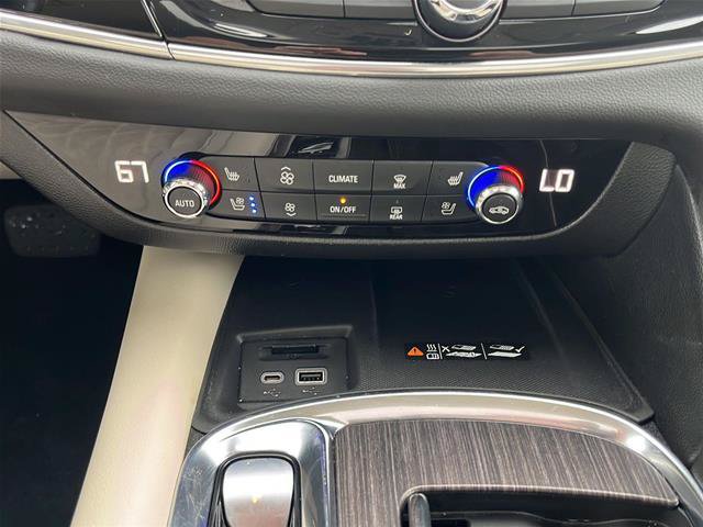 Used 2024 Buick Enclave Avenir w/ Avenir Technology Package AWD/4WD image 29