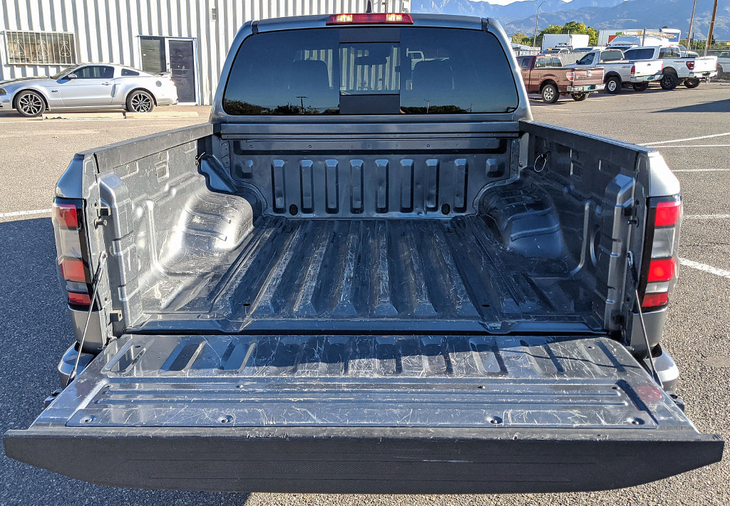 Used 2025 Nissan Frontier SV RWD image 17