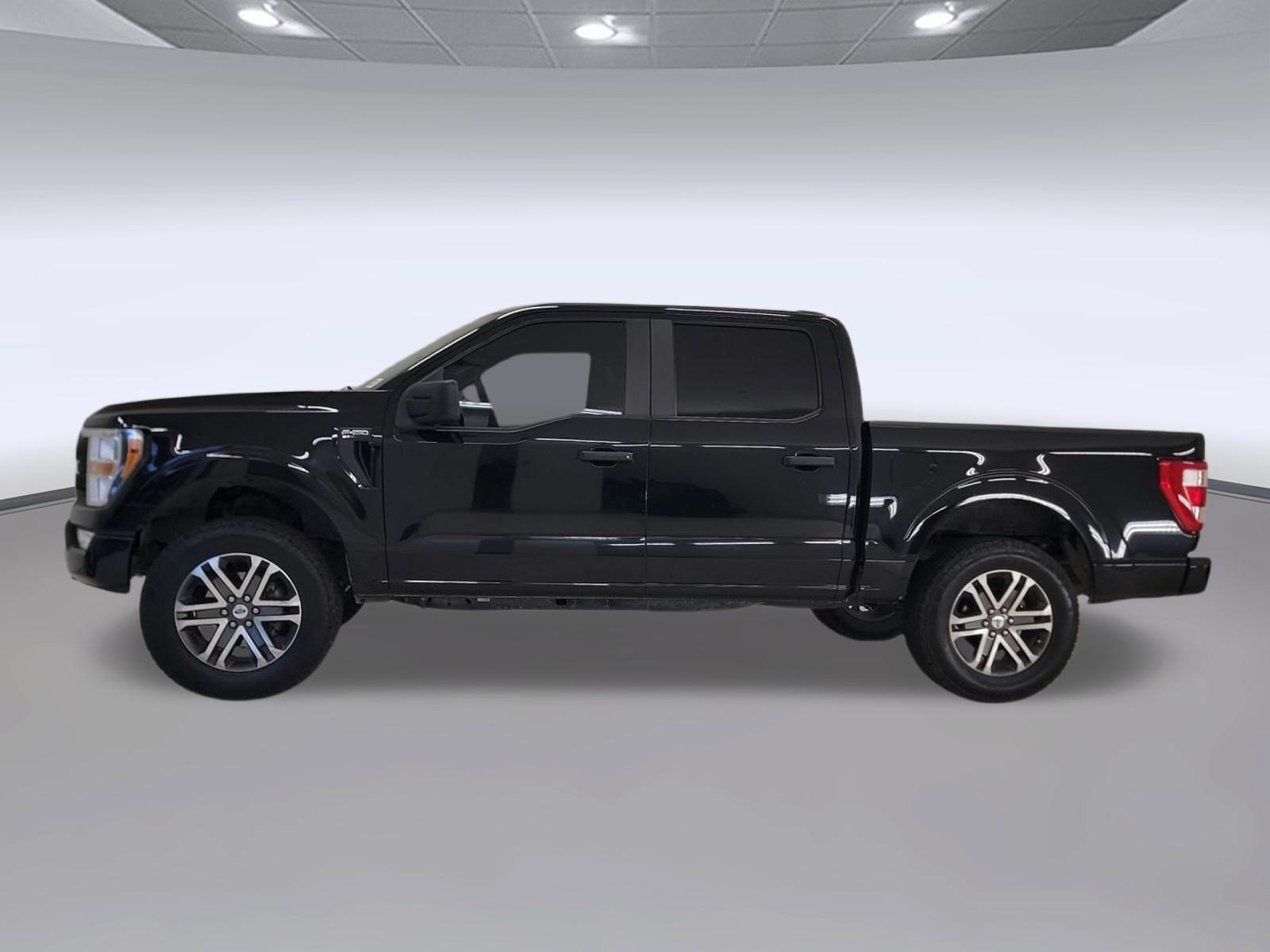 Certified 2021 Ford F150 XL w/ STX Appearance Package AWD/4WD image 2