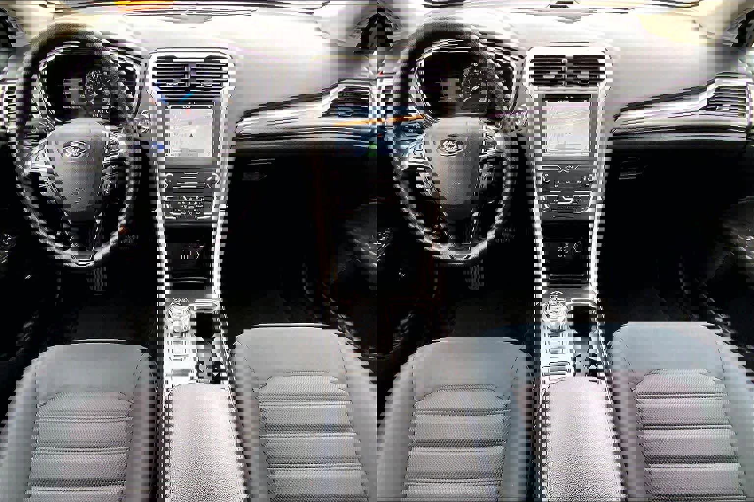 Certified 2019 Ford Fusion SE image 14