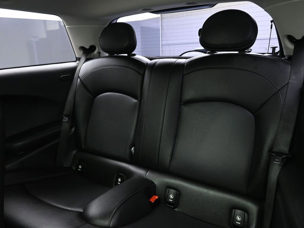 Used 2019 MINI Cooper 2-Door Hardtop image 19