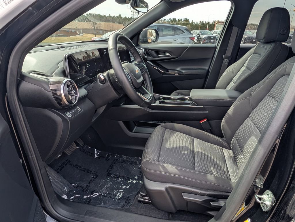 Used 2025 Chevrolet Equinox LT image 10