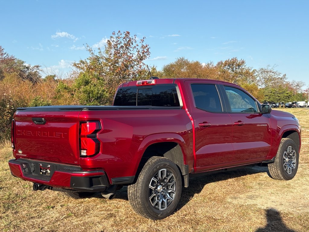 Used 2024 Chevrolet Colorado LT w/ LT Convenience Package III RWD image 14