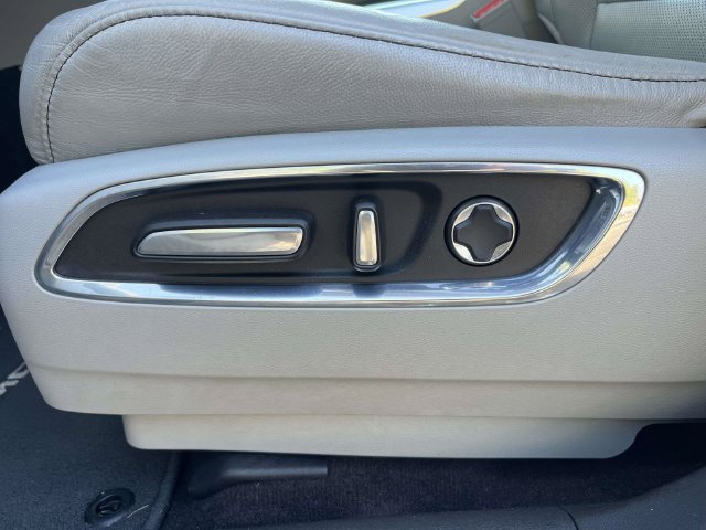 Used 2020 Acura MDX w/ Technology Package FWD image 16
