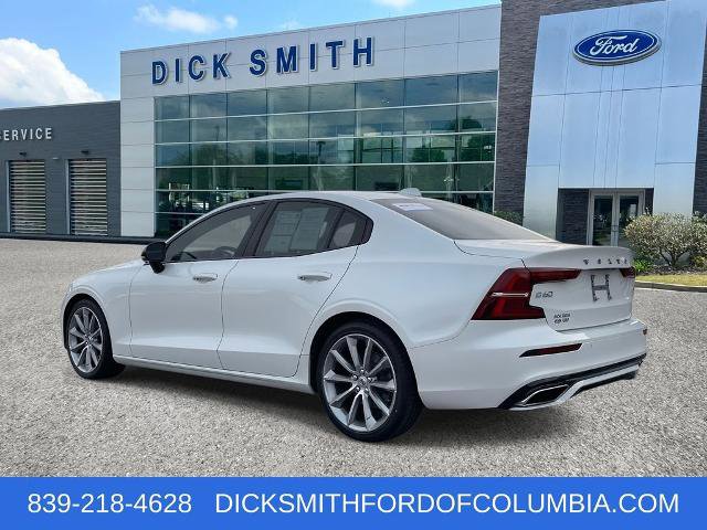 Used 2021 Volvo S60 T5 Momentum w/ Advanced Package image 4