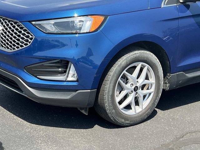 Certified 2023 Ford Edge SEL w/ Convenience Package AWD/4WD image 4