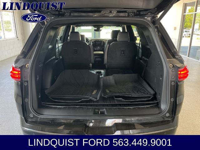 Used 2023 Chevrolet Traverse Premier w/ Redline Edition AWD/4WD image 15