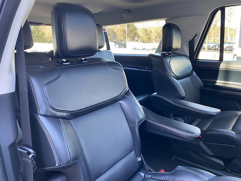 Certified 2025 Ford Expedition Max Platinum image 41