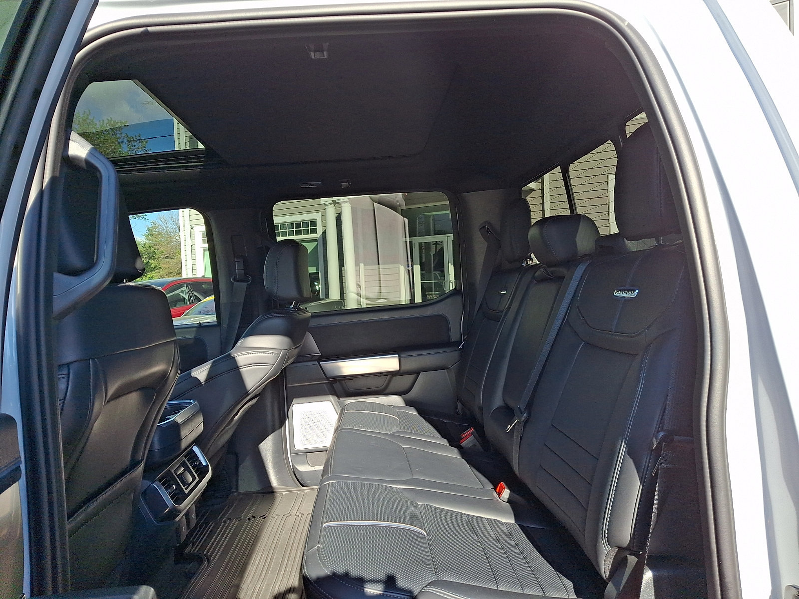 Certified 2025 Ford F150 Platinum w/ Equipment Group 702A High AWD/4WD image 11