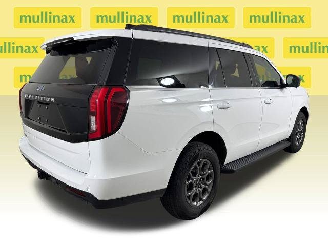 Certified 2025 Ford Expedition Active RWD image 4