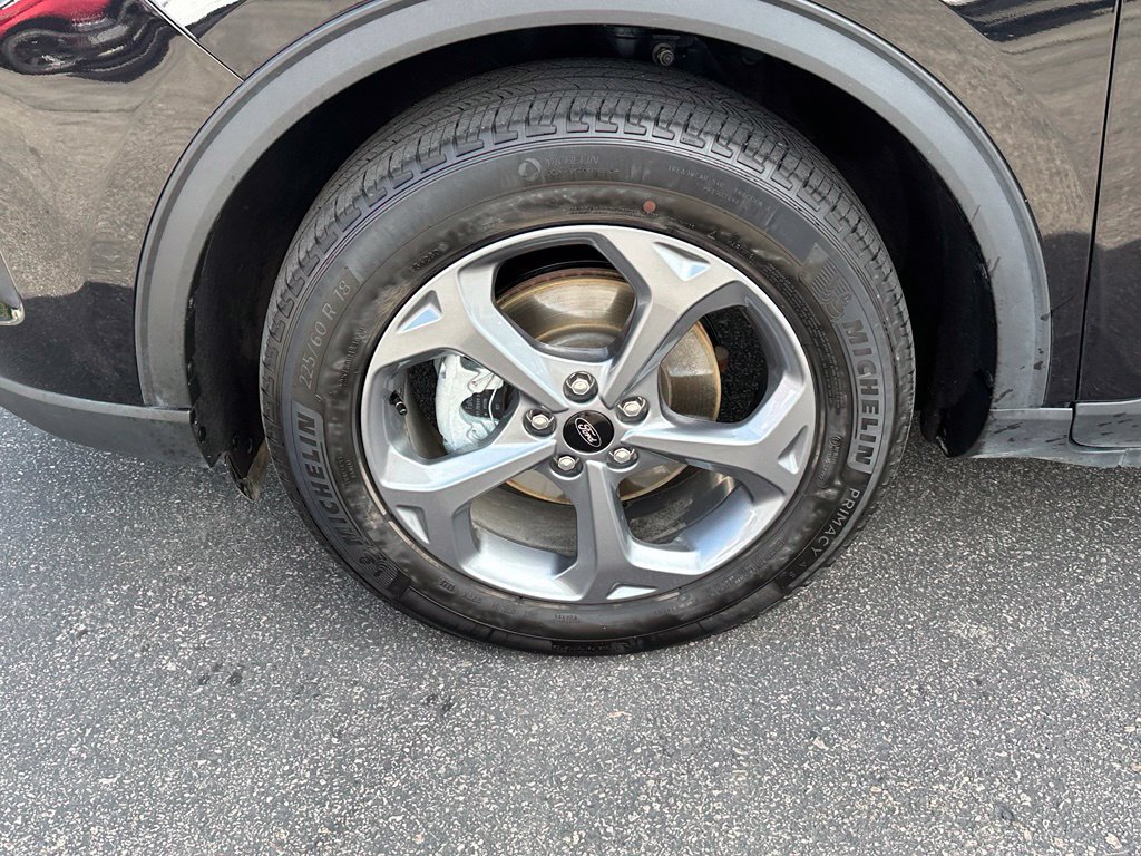 Certified 2025 Ford Escape ST-Line AWD/4WD image 12